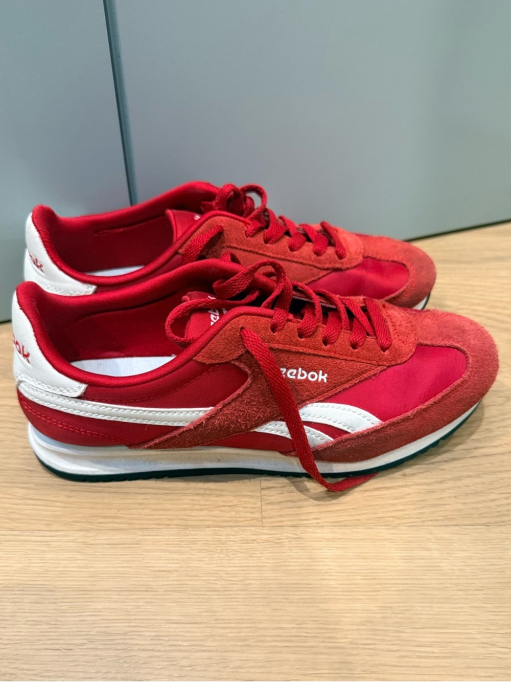 Reebok Red White Low-Profile Retro Runner Sneakers